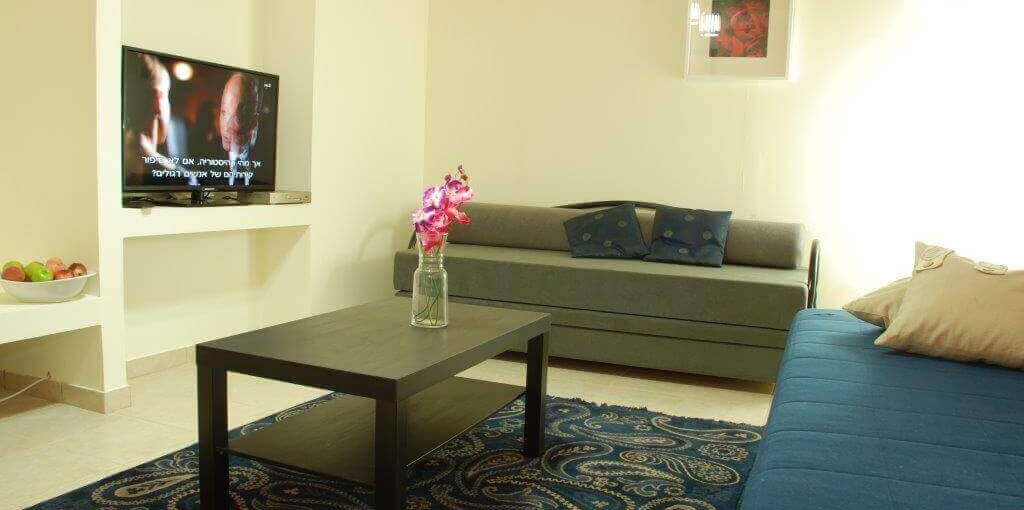 בר במדבר - מושב חצבה משפחתיות (3).jpg