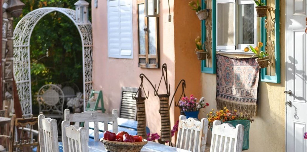 אורחת גמלים - החאן והצימרים של בטי מתחם הצימרים חדשות (5).jpg