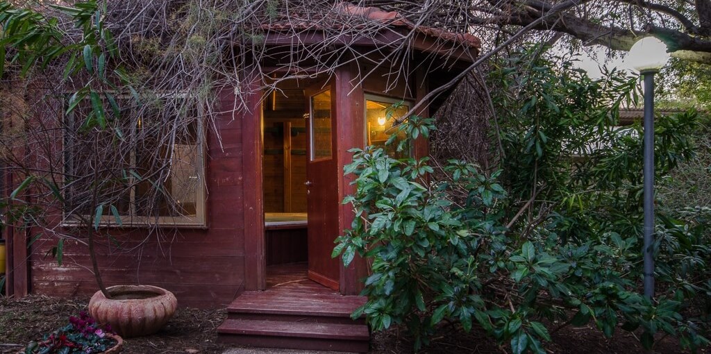 ברק בקתות נופש בריכה וגקוזי (3).jpg