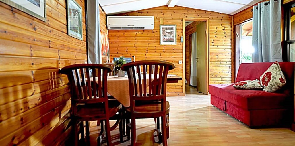 בקתות עץ - נופי כנרת בוקי המשפחתית (14).jpg