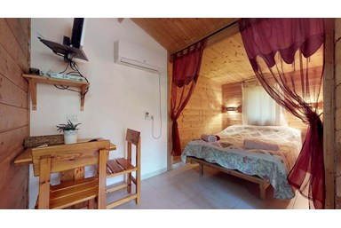 מקום בלב - עין יהב