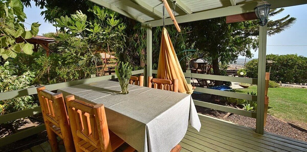 אוויר ואווירה -בקתות עץ וג'קוזי גפן (8).JPG