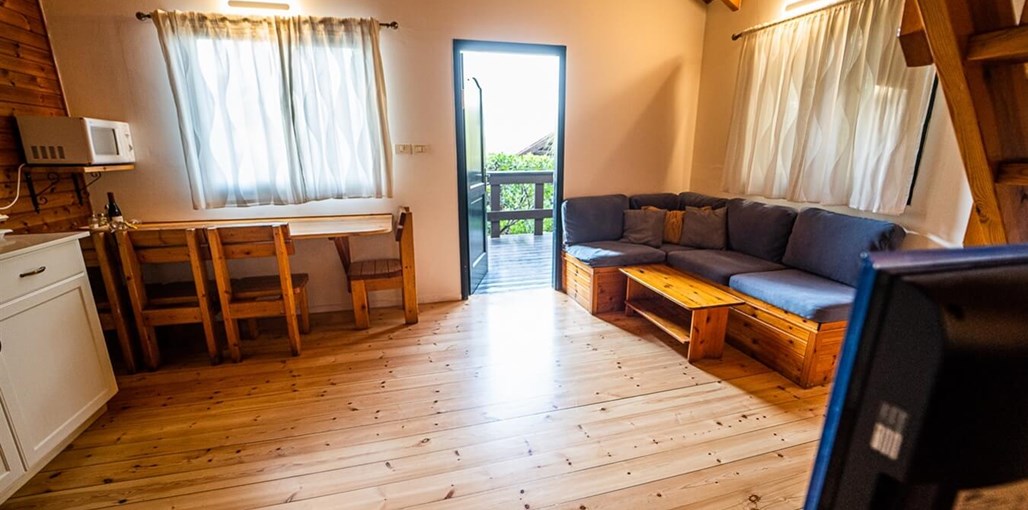 דבש בגולן הבקתות (15).jpg