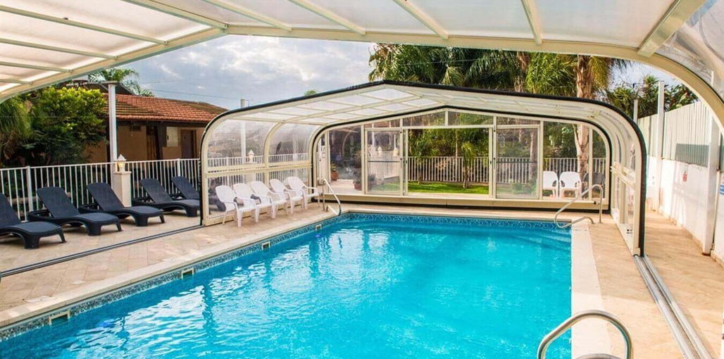 אירוח כפרי אצל תמי הבריכה 2020 (8).JPG