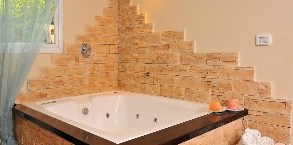 אחוזת מול כנרת סוויטה רומנטית (4).JPG