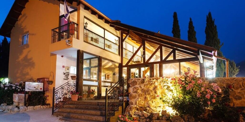 מלון הציידים לובי (2).jpg