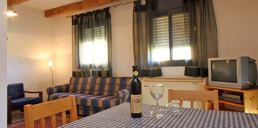 בוסתן ציפורי גפן (3).JPG