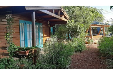 מקום אגדה - החצר שלנו