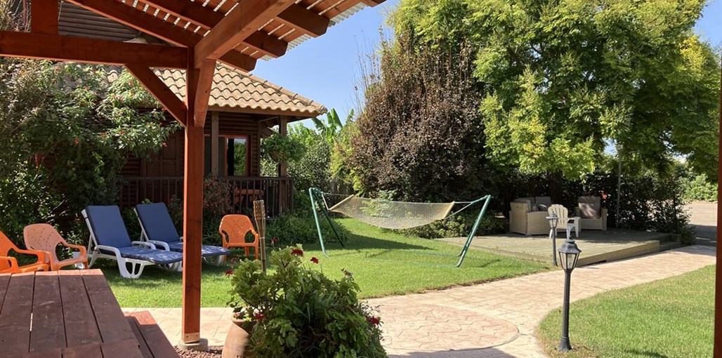 ניחוח פרי חוץ -חדש 2.10.22 (4).jpeg