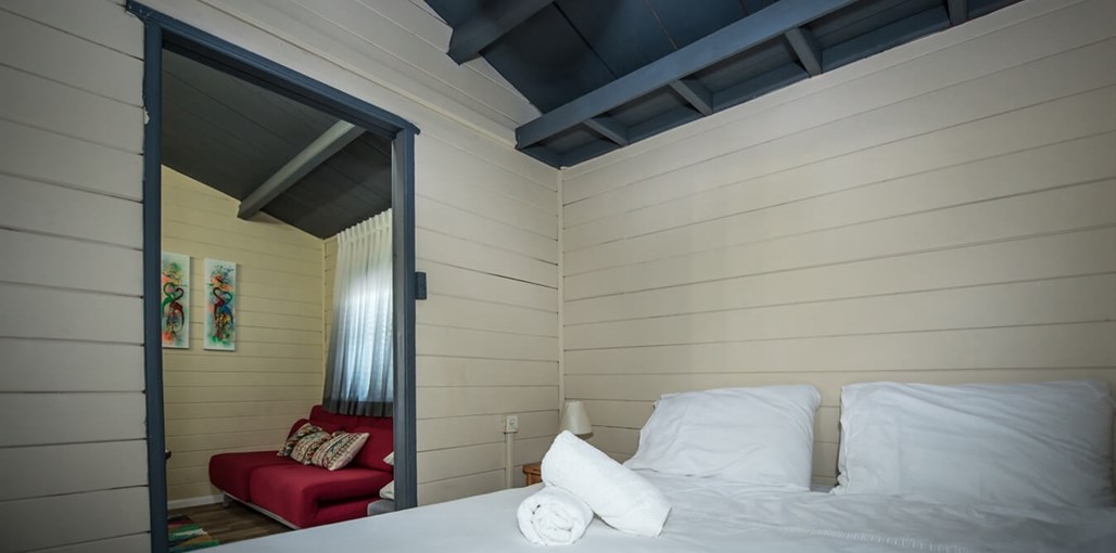 בקתות עץ אלון פנים חדשות (48).jpg