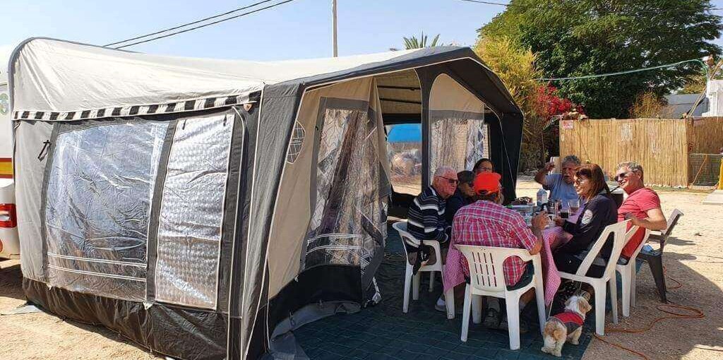 בית קטן בערבה חניון קרוואנים (3).jpeg