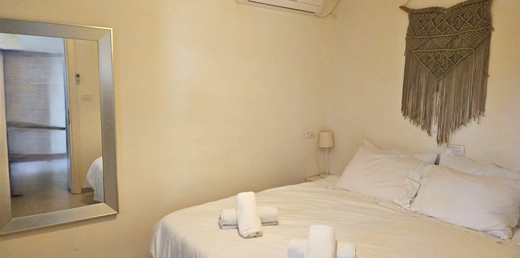 רגע ערבה בקתות - צין (2).jpg