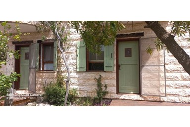 מים לים - סוויטות אבן עץ, ג'קוזי ואח עצים