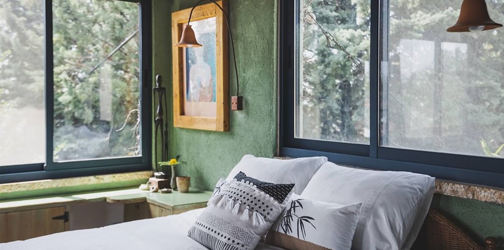 מים לים - סוויטות אבן עץ, ג'קוזי ואח עצים צימר קטלב (9).jpg