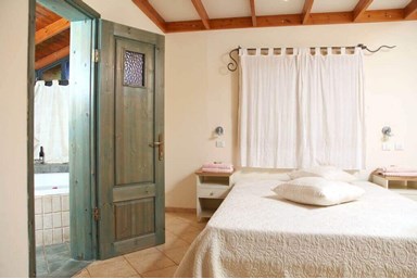 אירוח עם חן - סוויטות יפיפיות עם נוף לחרמון - הוילה