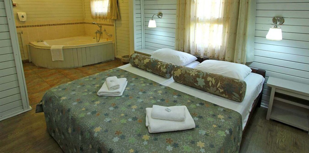 ניר דוד אירוח כפרי בקתה_משפחתית_3.JPG