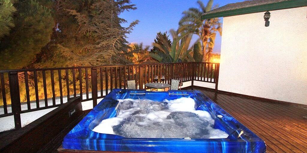 בר בכפר החצר (3).jpg