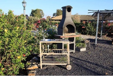 בר בכפר - המשפחתיות