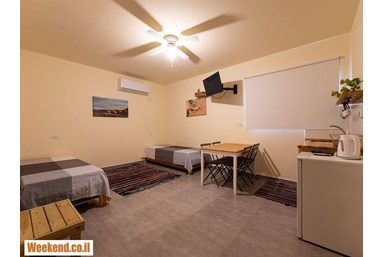 שבילים במדבר - חדר קלאסיק טריפל