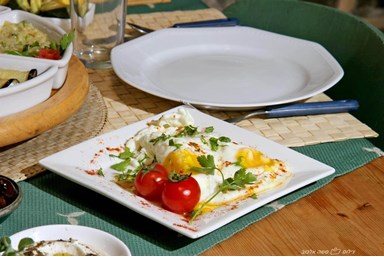 בקתות עץ השדה - ארוחת בוקר