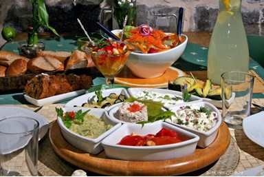 בקתות עץ השדה - ארוחת בוקר