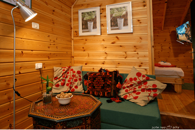 בקתות עץ השדה - התמר והתאנה