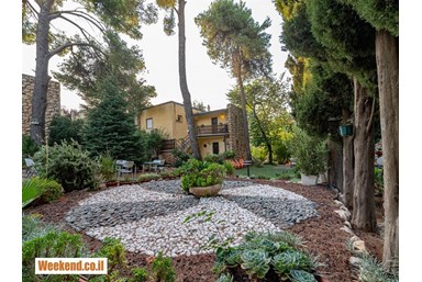 אירוח רוקנשטין  - החצר והסאונה