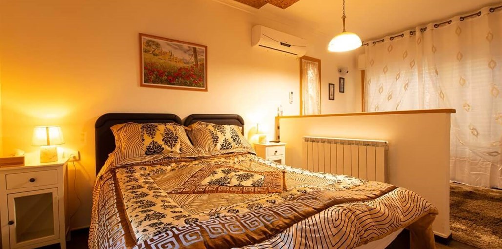 אירוח רוקנשטין אירו רוקנשטין - סטנדרט + (6).jpg