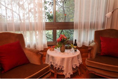 חוויה בנוף - בקתת העץ