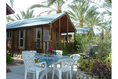 חולות מדבר - משפחת קניון - החצר והנוף