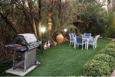 הפינה הירוקה של דבורה - ספא ובריכה