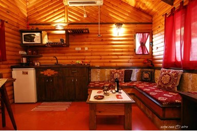 בקתות מור - בקתת חורש