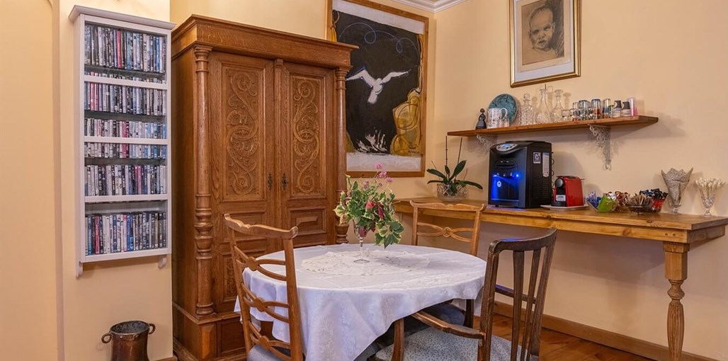 הסעודה האחרונה חדר אוכל אלגנטי (2).jpg