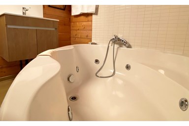 אחוזת טל בקתות עץ