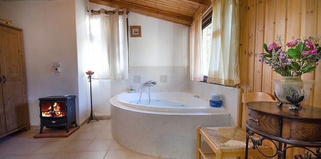 אהבה בירוק אמירים ביתן האהבה יחידת גלריה (4).jpg