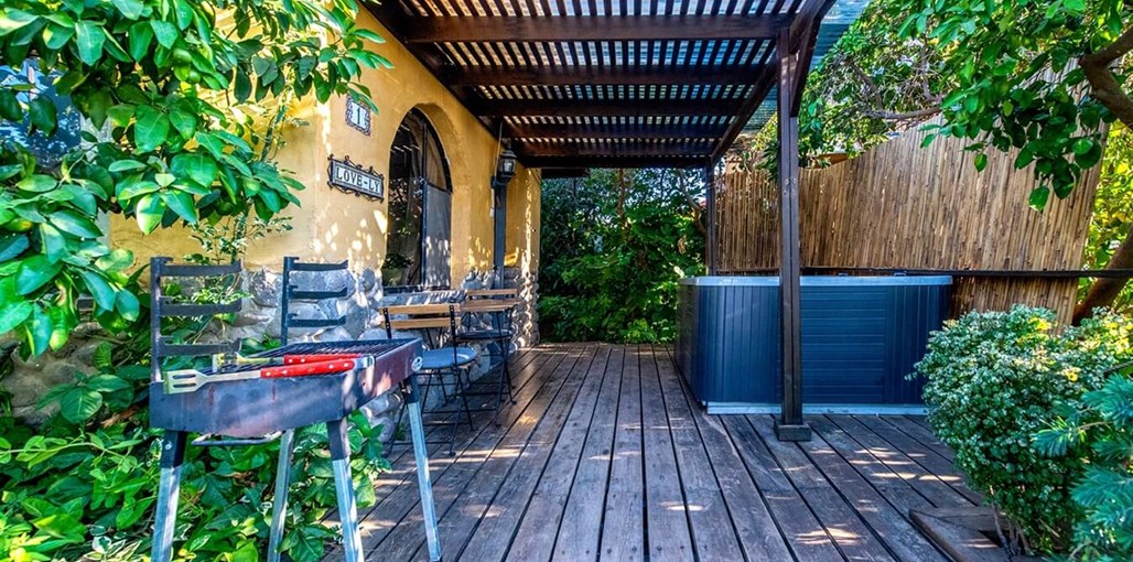 לה ולי לה ולי - החצר עדכון (4).jpg