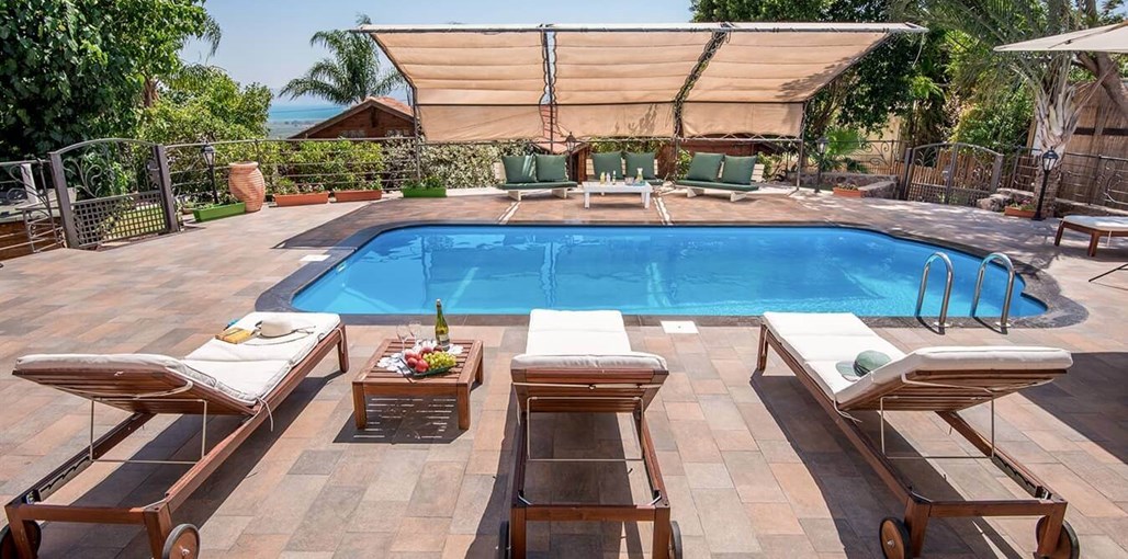 כחול ירוק בכפר o-2.jpg