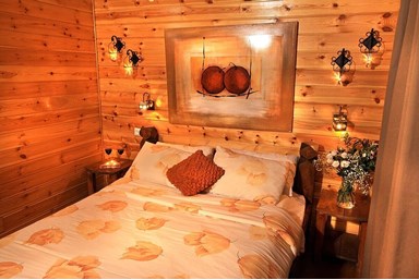 בקתות עץ אורן - הסוויטה