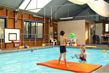 seagall עם בריכה מחוממת - הבריכה