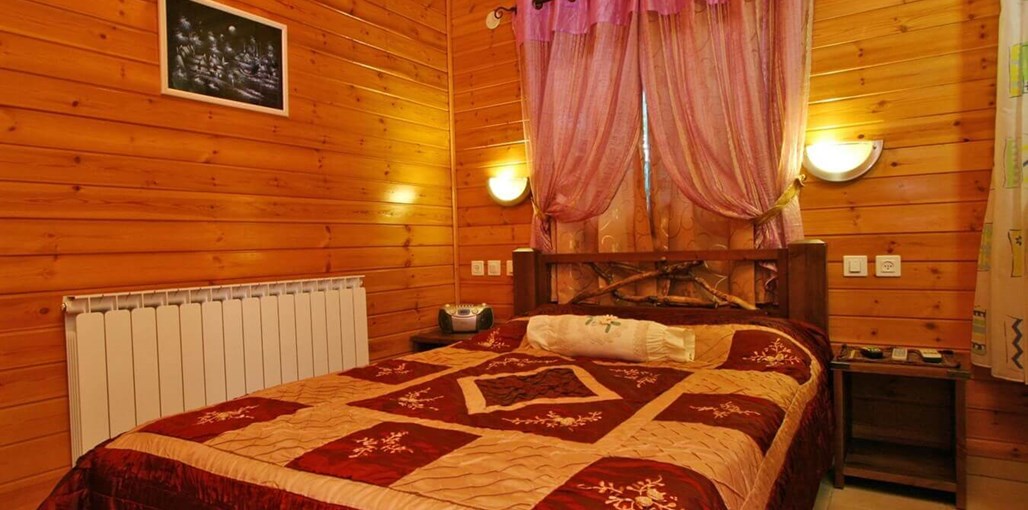 גן נמי - בקתות עץ רומנטיות בקתה (2).JPG