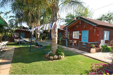 גן נמי - בקתות עץ רומנטיות