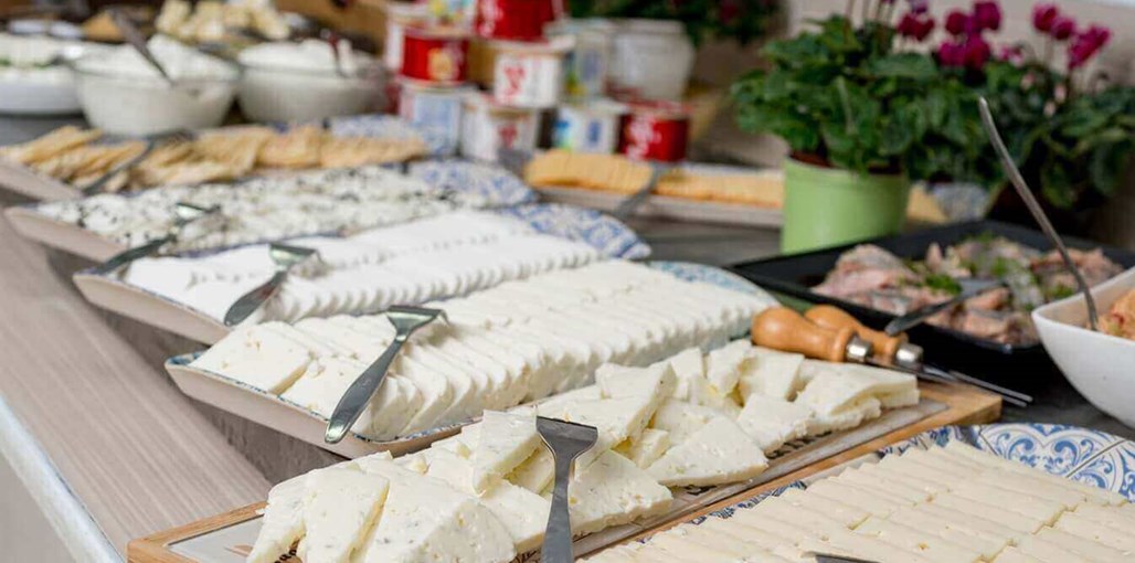 בקתות בלהבות נופי הבשן ארוחת בוקר (3).jpg