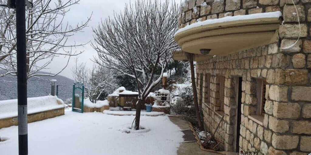 לגעת בשמיים חדש חצר ונוף (42).jpg