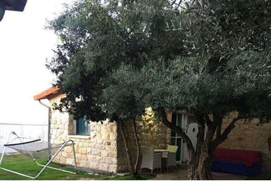 אצולת מילס - בקתות האבן