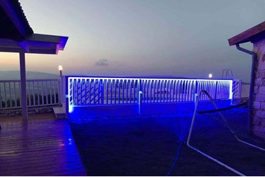 אצולת מילס - החצר והנוף