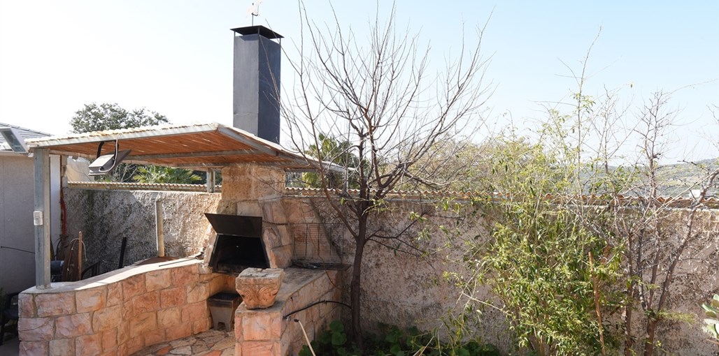 בקתות יולנדה בקתות יולנדה - מתחם החוץ (10).JPG