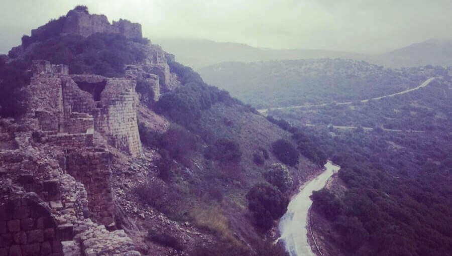 בקתות עץ שיא-הר מבצר נמרוד (2).jpg