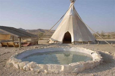 חוות זית המדבר - כפר אינדיאני - הכפר האינדיאני