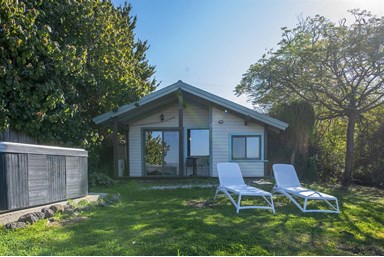 שקט בענן - החצר והנוף