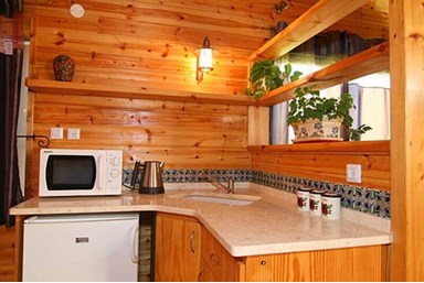 בקתה בגבעה - בקרבת מקום